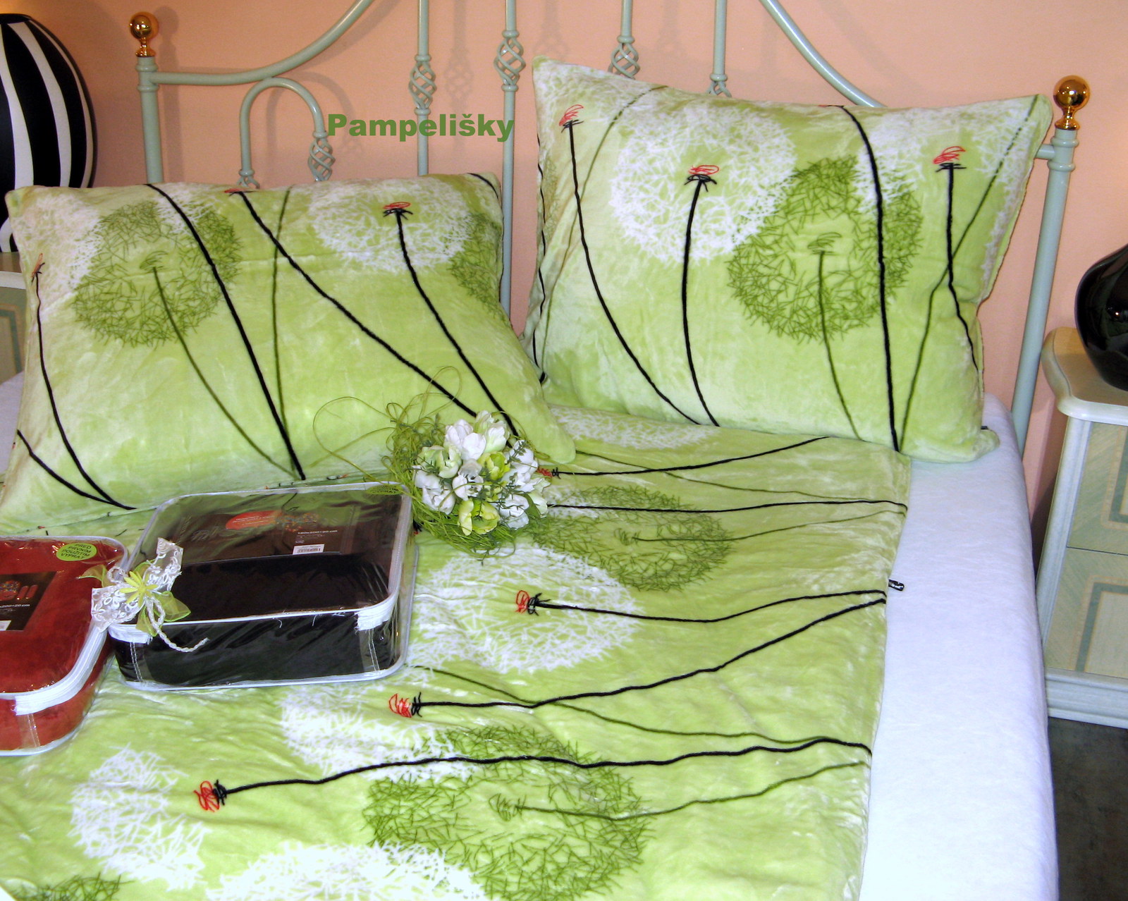   Povlečení mikroflanel na jednu postel-Pampeliška zelená skladem pouze jeden kus 1+1 